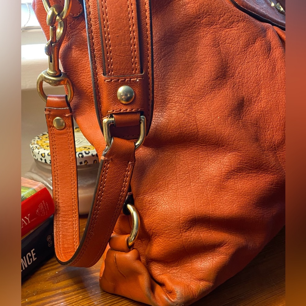 ‼️ SOLD ‼️Authentic Coach handbag. Brick/brown/red color. 11x14”. All leather. - Picture 4 of 10